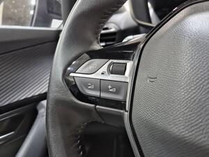 Peugeot 2008 GT BlueHDI 130 S&S EAT8 17