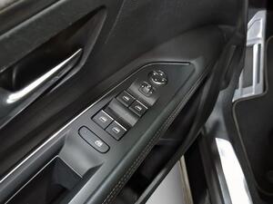 Peugeot 3008 1.2 PureTech 96KW S&S GT EAT8 11