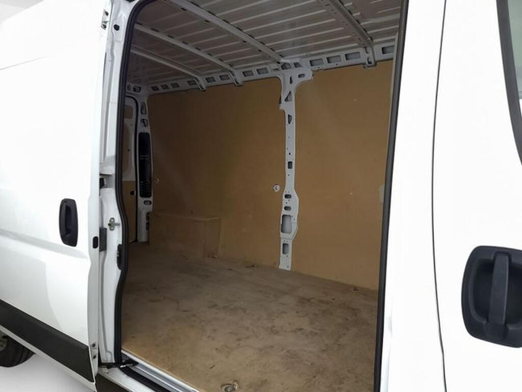 Citroën Jumper * JUMPER 2.2 BHDI 103KW L3H2 3.5T 4P Segunda mano