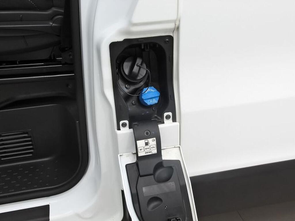 Nissan Primastar Combi 8 2.0dCi 110kW L2H1 1T Acenta Segunda mano