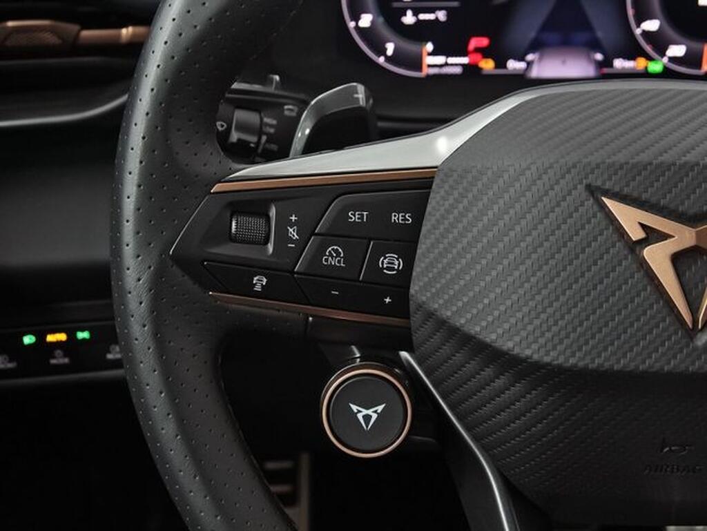 CUPRA Terramar 1.5 TSI e-Hybrid 150kW (204 CV) DSG Segunda mano