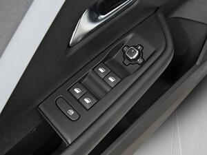 Opel Astra 1.2T XHL 81kW (110CV) Edition 13