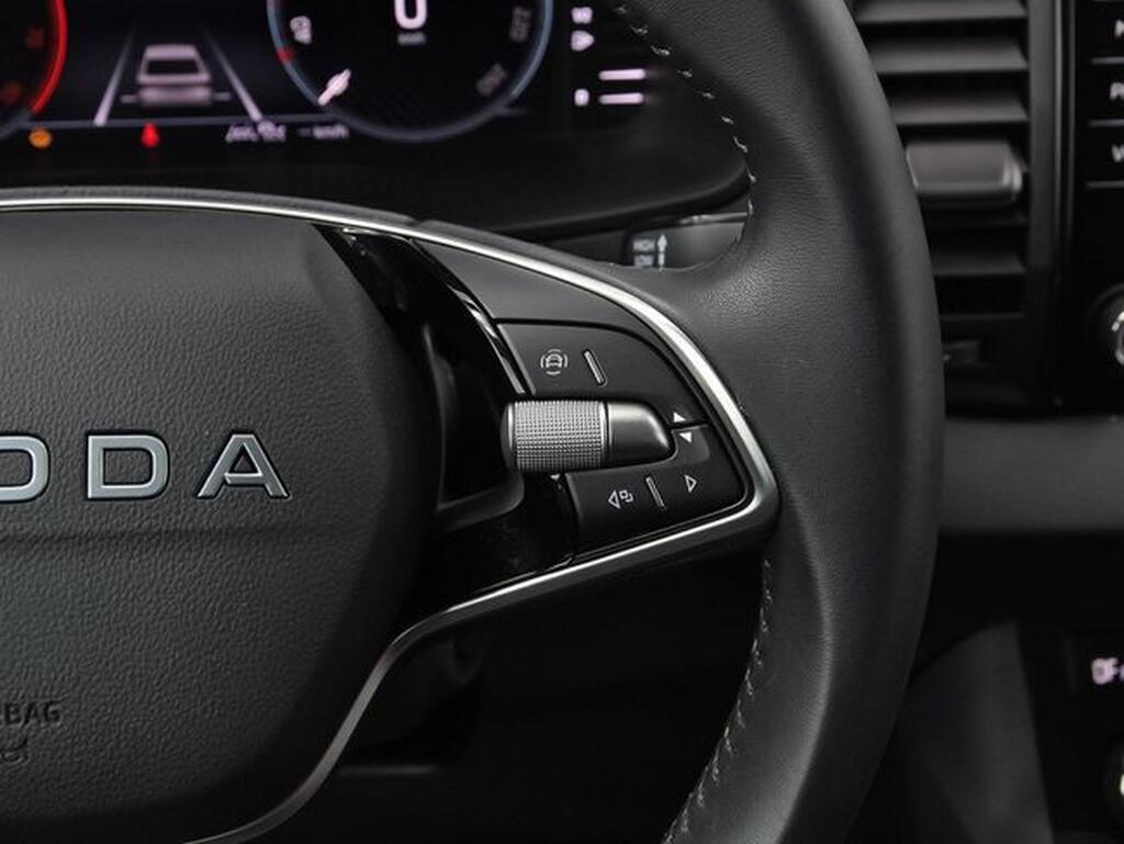 Skoda Karoq 1.5 TSI 110kW (150CV) DSG ACT Selection Segunda mano
