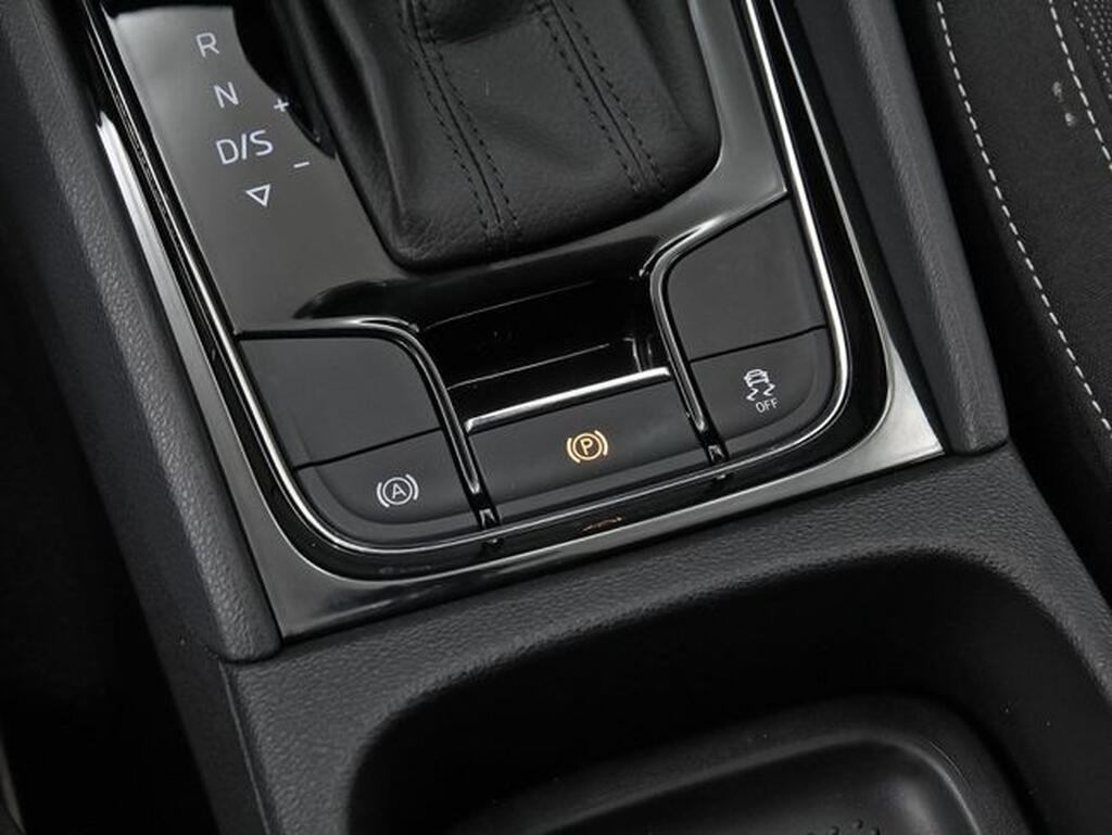 Skoda Karoq 1.5 TSI 110kW (150CV) DSG ACT Selection Segunda mano