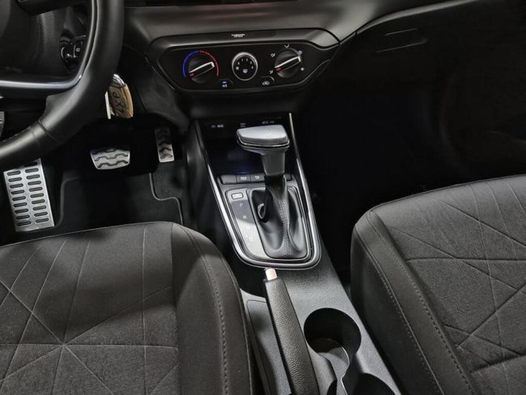 Hyundai Bayon 1.0 TGDI 74kW (100CV) 48V Maxx DCT Segunda mano