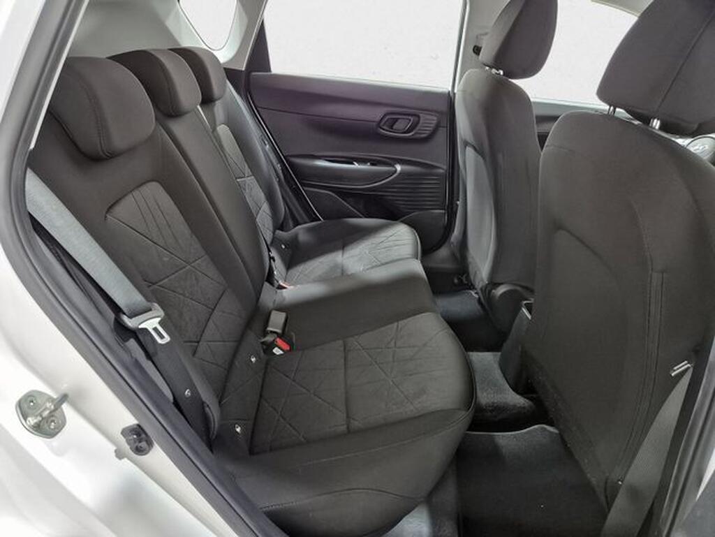 Hyundai Bayon 1.0 TGDI 74kW (100CV) 48V Maxx DCT Segunda mano
