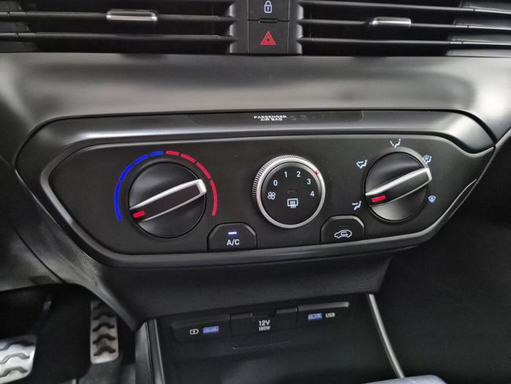 Hyundai Bayon 1.0 TGDI 74kW (100CV) 48V Maxx DCT Segunda mano