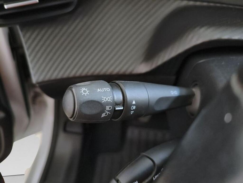 Peugeot 208 BlueHDi 73kW (100CV) Active Segunda mano