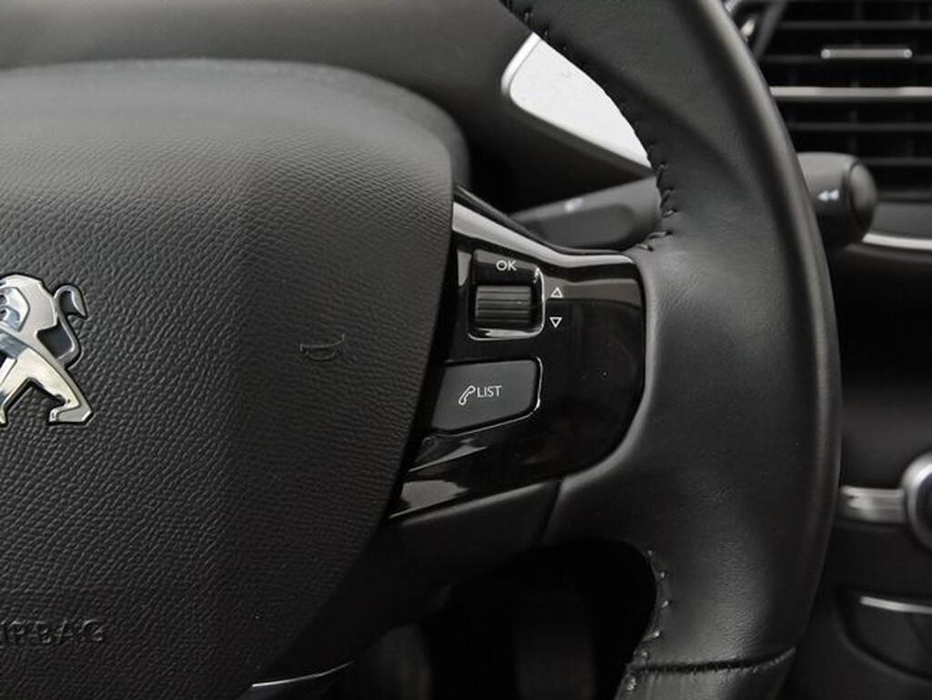 Peugeot 308 SW Active Pack BlueHDi 130 S&S Segunda mano