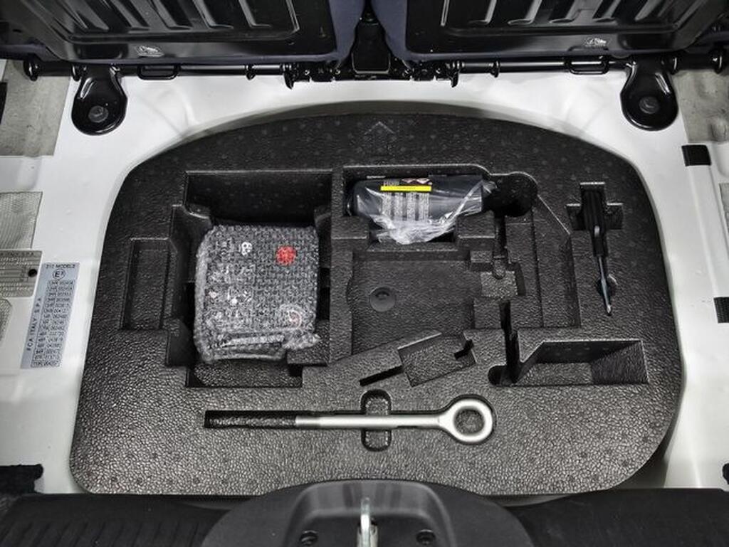 Fiat 500 Cult 1.0 Hybrid 51KW (70 CV) Segunda mano