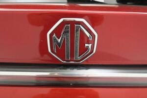 MG HS 1.5T PLUG IN HYBRID LUXURY 18