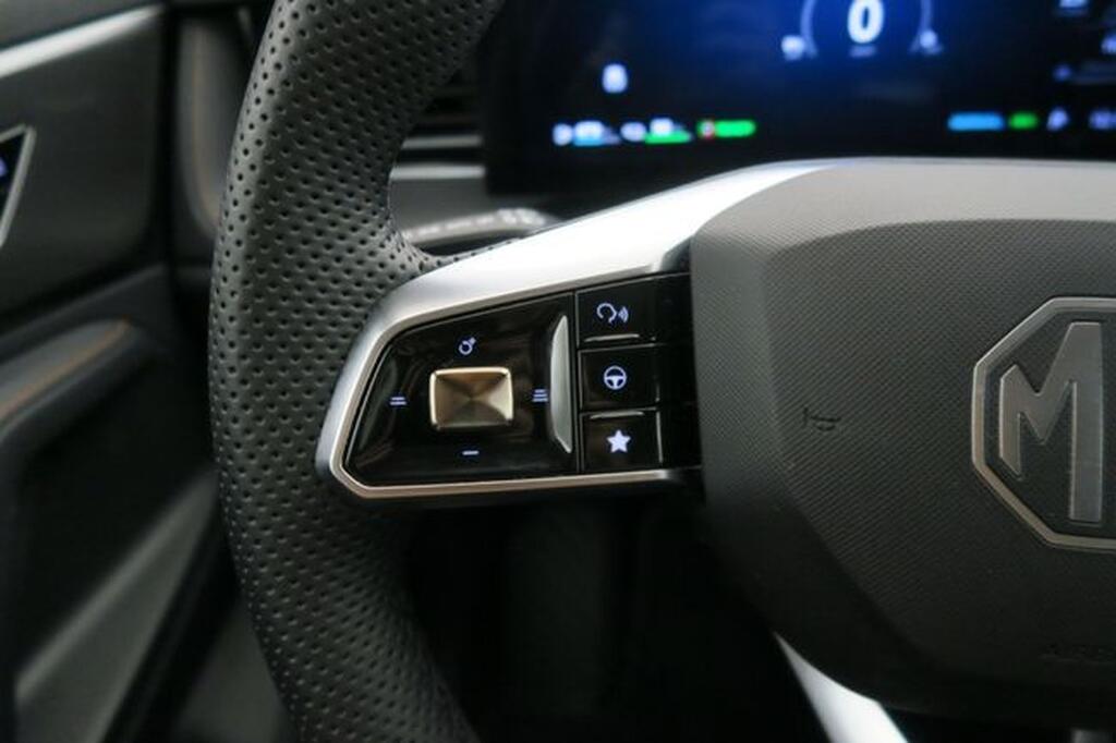 MG HS 1.5T PLUG IN HYBRID LUXURY Segunda mano
