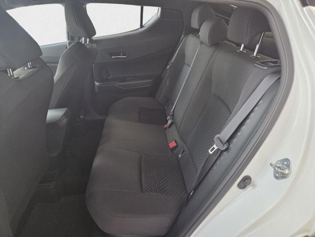 Toyota C-HR 1.8 125H Active 13