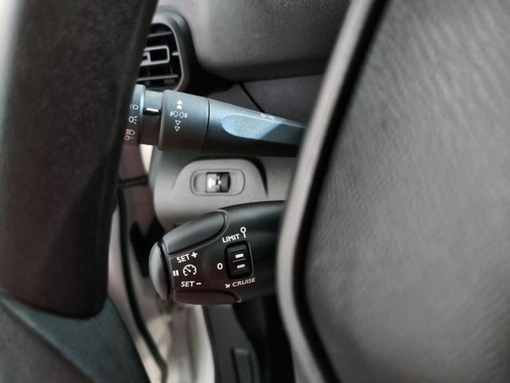 Peugeot Partner FURGON 1.5 BLUEHDI 100 STANDARD 4P 600KG Segunda mano