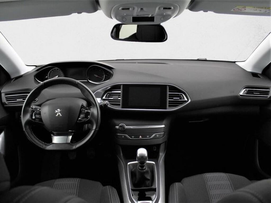 Peugeot 308 5p Allure 1.5 BlueHDi 96KW (130CV) Segunda mano