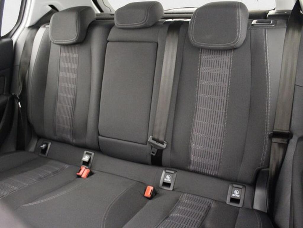Peugeot 308 5p Allure 1.5 BlueHDi 96KW (130CV) Segunda mano