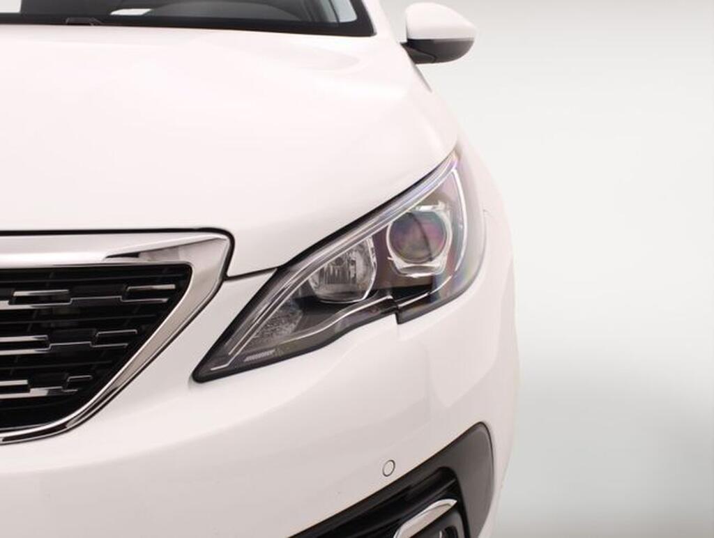 Peugeot 308 5p Allure 1.5 BlueHDi 96KW (130CV) Segunda mano