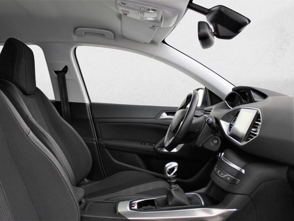 Peugeot 308 5p Allure 1.5 BlueHDi 96KW (130CV) Segunda mano