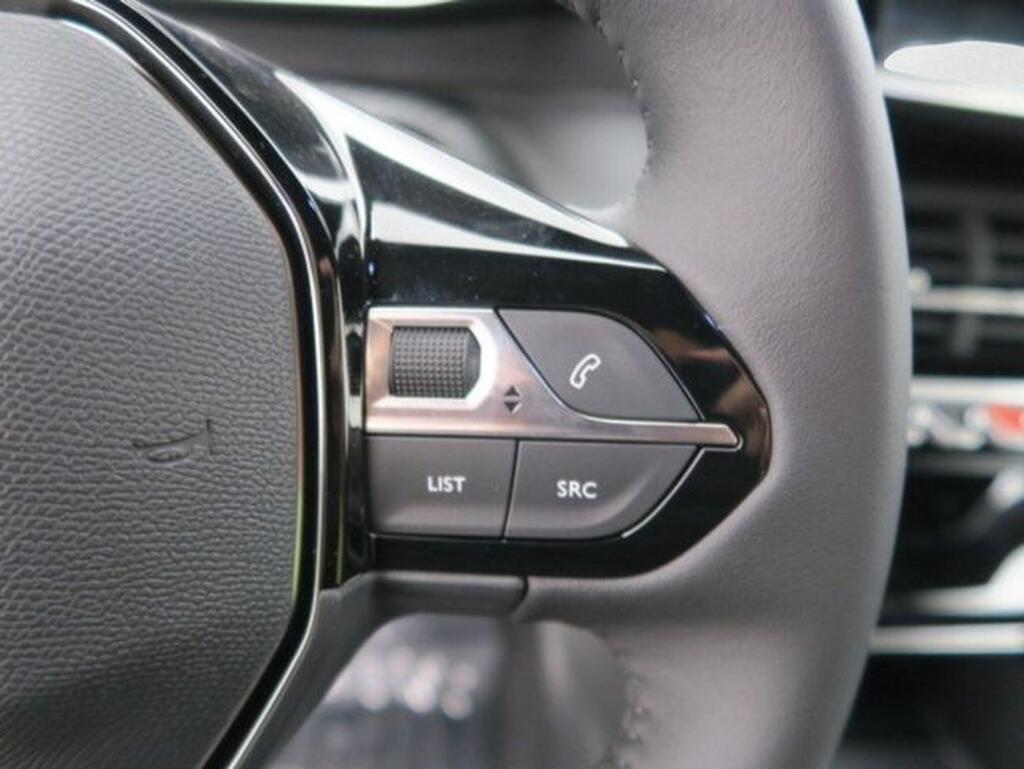 Peugeot 2008 Allure Pack Puretech 100 S&S 6 Vel. MAN Segunda mano