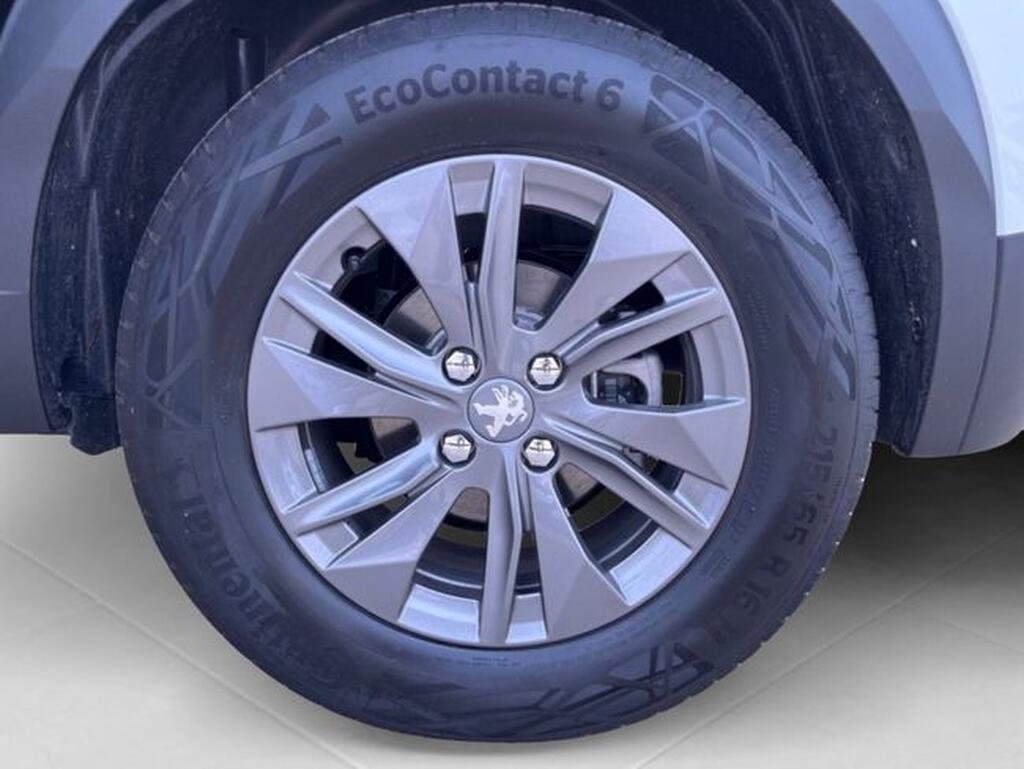 Peugeot 2008 Eléctrico Active Pack 136 (100kW) Segunda mano