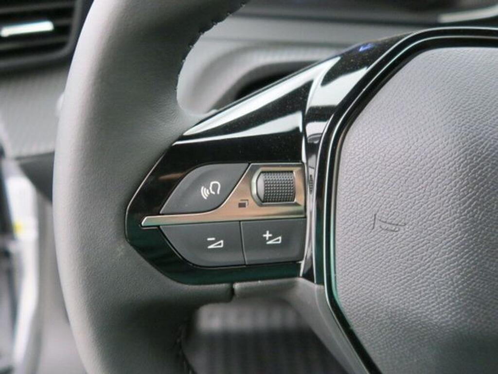 Peugeot 2008 Allure Pack Puretech 100 S&S 6 Vel. MAN Segunda mano