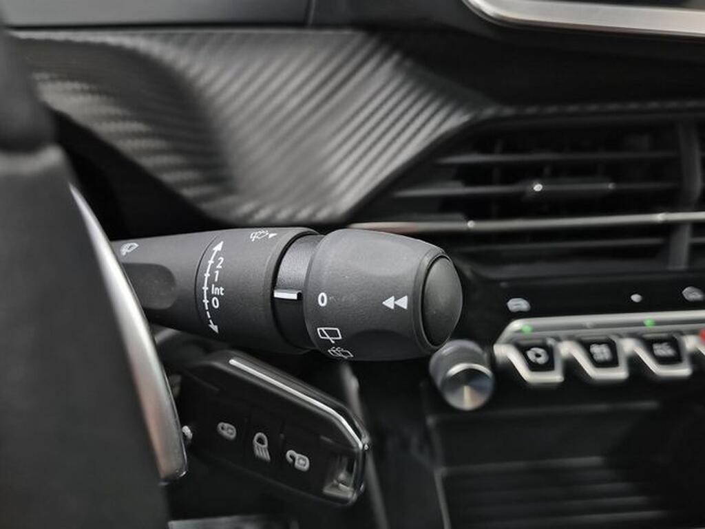 Peugeot 208 Style HYBRID 110 eDCS6 Segunda mano