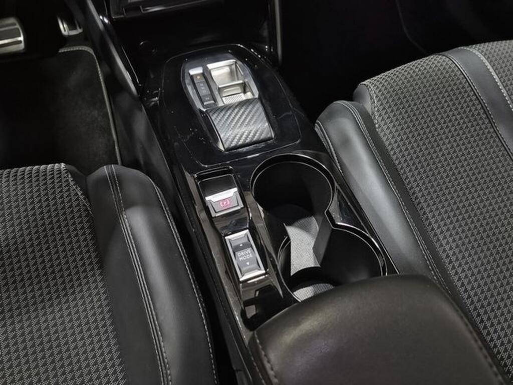 Peugeot 2008 GT Puretech 130 S&S EAT8 Segunda mano