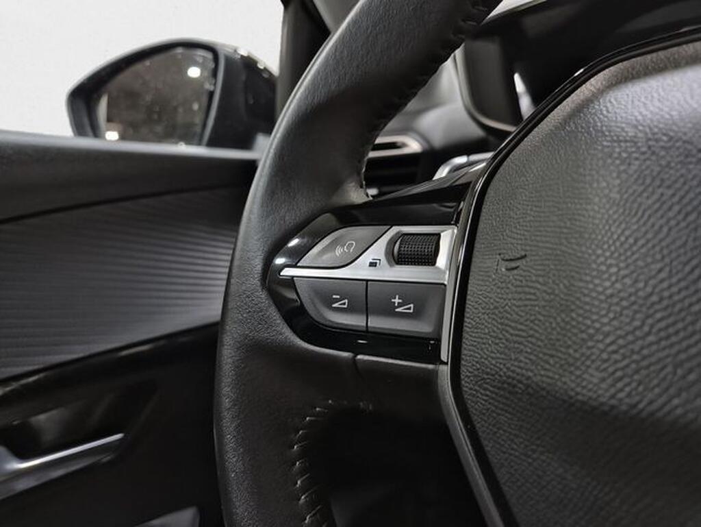 Peugeot 208 PureTech 73kW (100CV) EAT8 Allure Pack Segunda mano