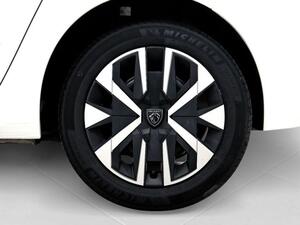 Peugeot 208 Style HYBRID 110 eDCS6 11
