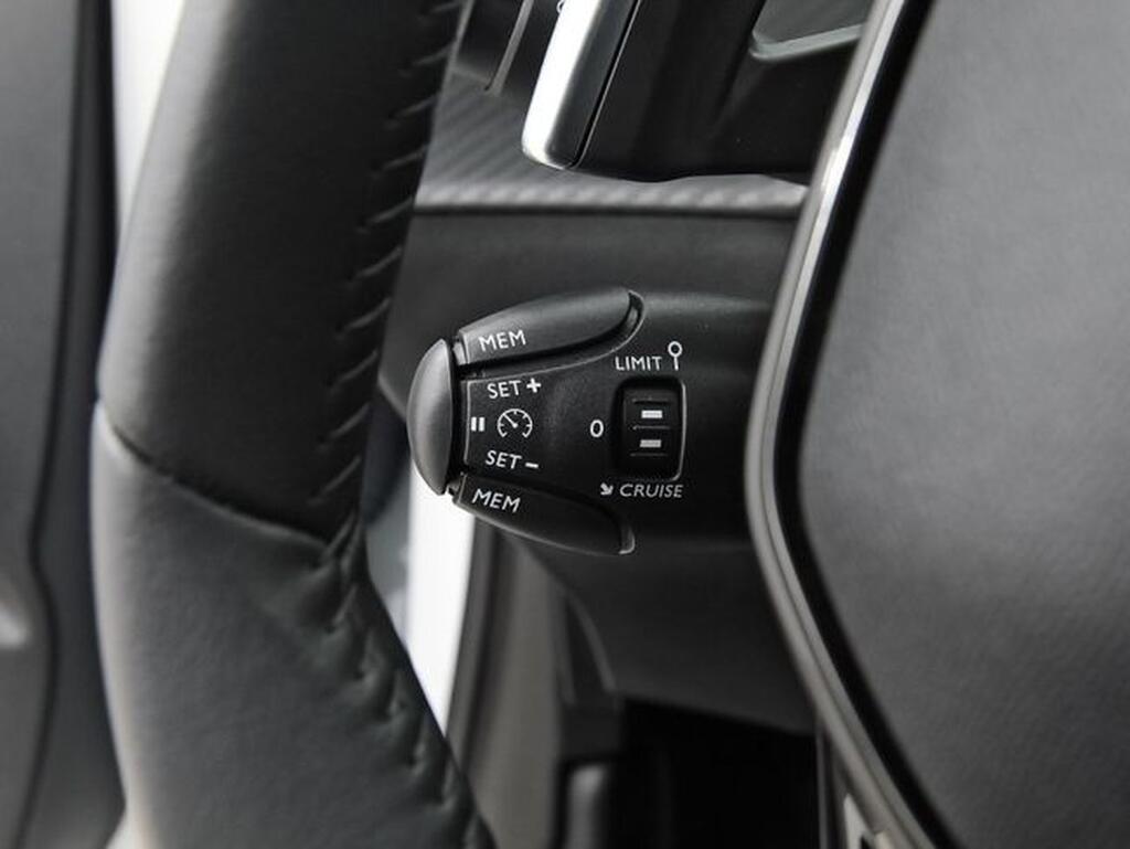 Peugeot 208 Style HYBRID 110 eDCS6 17