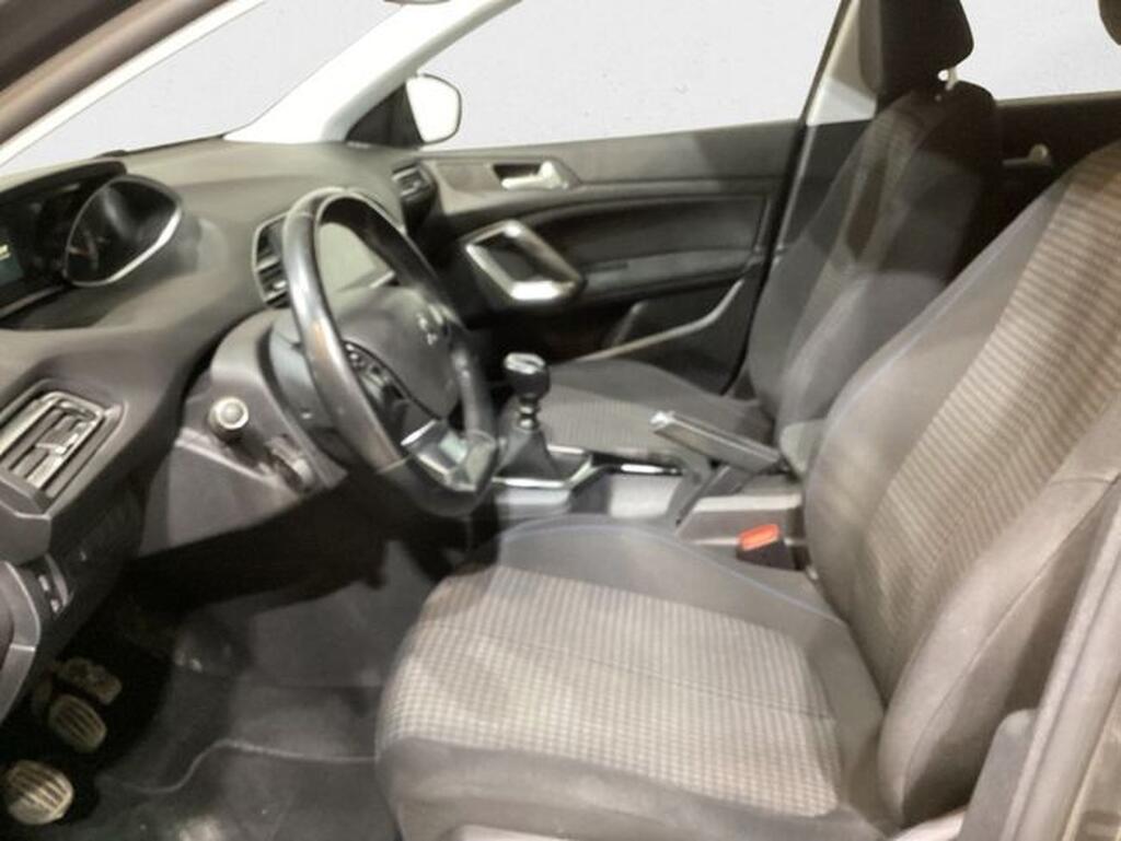 Peugeot 308 5p Style BlueHDi 130 S&S Segunda mano