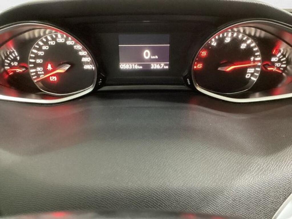 Peugeot 308 5p Style BlueHDi 130 S&S Segunda mano