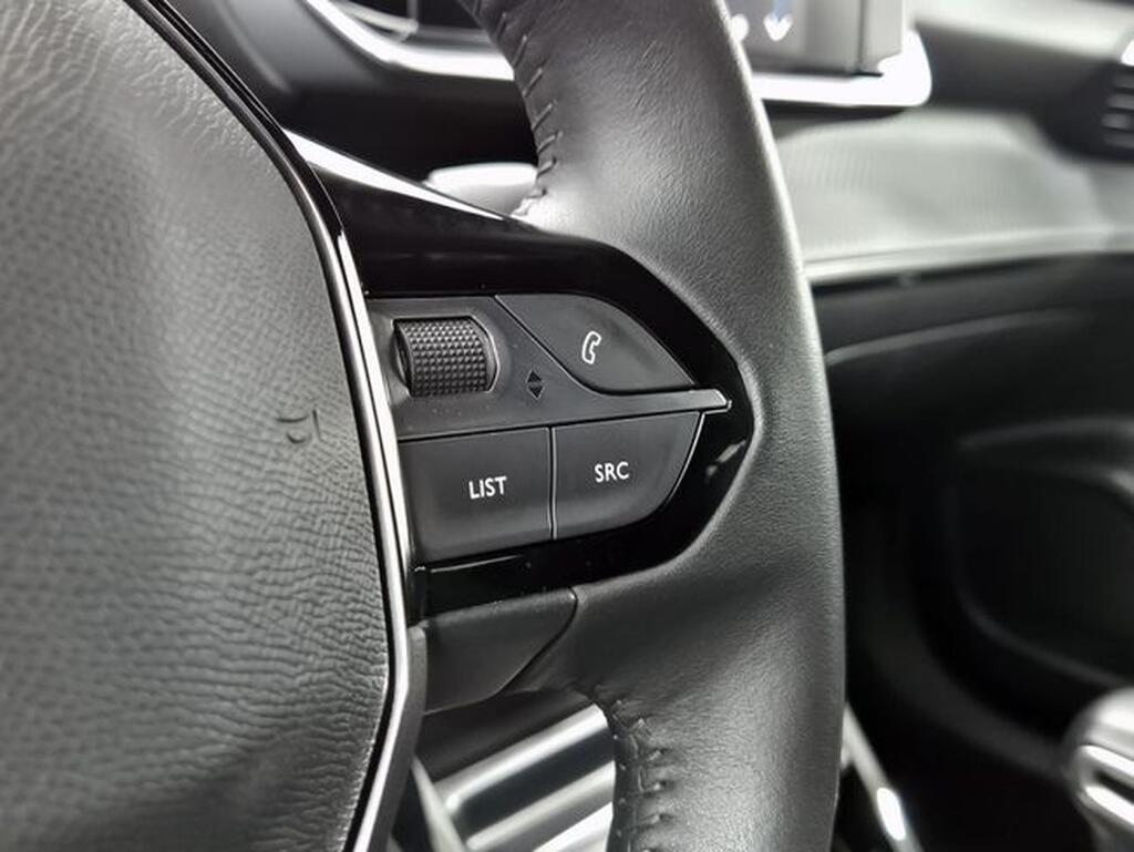 Peugeot 2008 Allure Pack Puretech 100 S&S 6 Vel. MAN Segunda mano