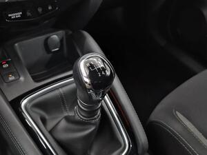 Nissan Qashqai DIG-T 103 kW (140 CV) E6D ACENTA 23