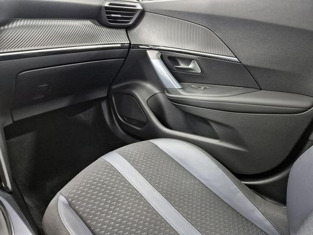 Peugeot 2008 Allure Puretech 130 S&S BVM6 Segunda mano