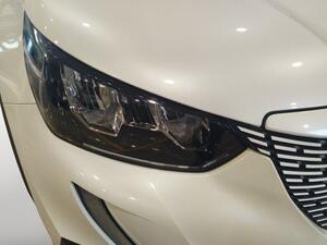 Peugeot 2008 Eléctrico Allure Pack (100kW) 17