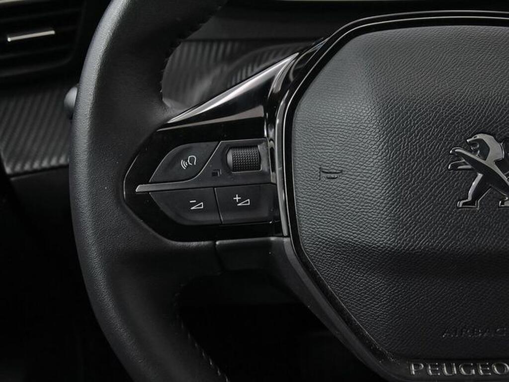 Peugeot 2008 E-2008 BEV ALLURE PACK 100KW 5P Segunda mano