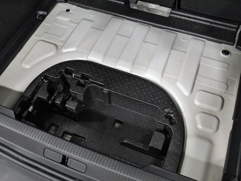 Peugeot 2008 E-2008 BEV ALLURE PACK 100KW 5P Segunda mano