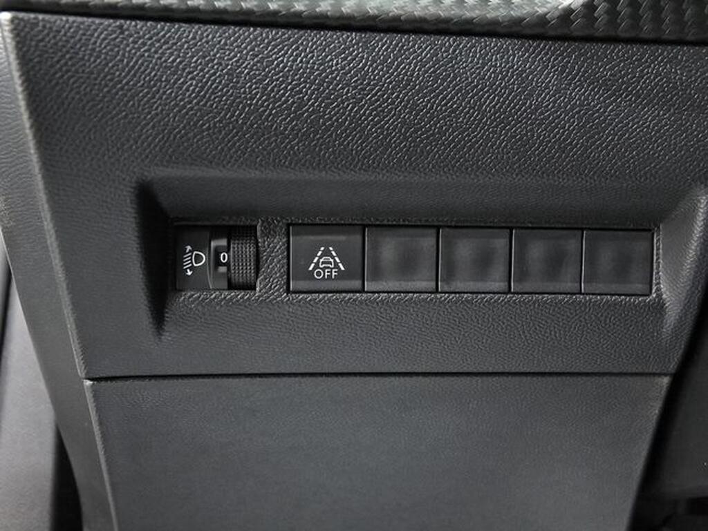 Peugeot 2008 E-2008 BEV ALLURE PACK 100KW 5P Segunda mano