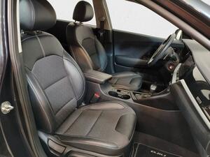 Kia Niro 1.6 GDi PHEV 104kW (141CV) Drive 7