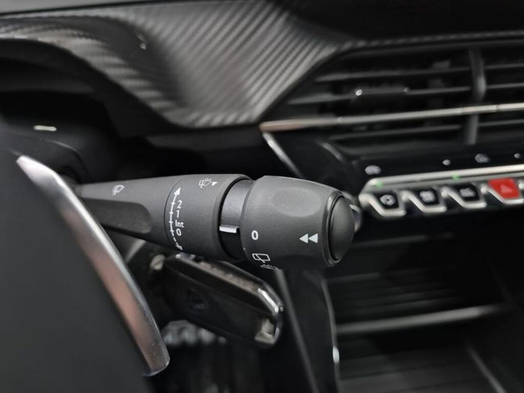 Peugeot 208 Style HYBRID 110 eDCS6 Segunda mano
