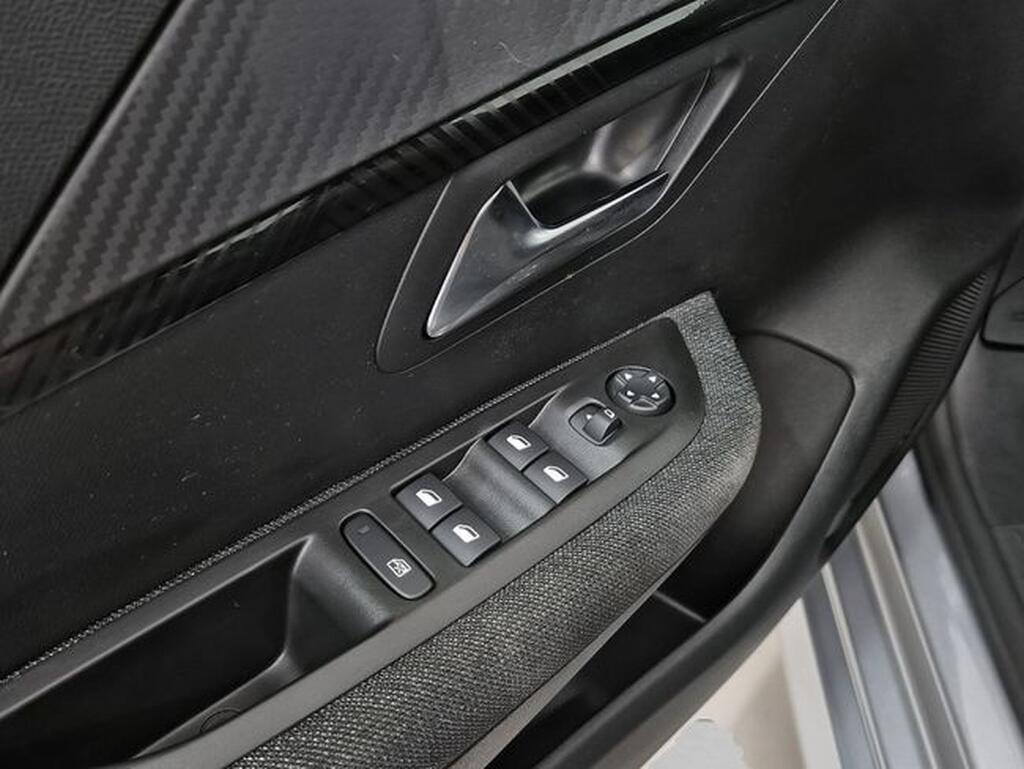 Peugeot 208 Style HYBRID 110 eDCS6 Segunda mano