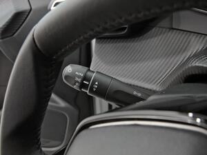 Peugeot 2008 Allure Puretech 130 S&S 6 Vel. MAN 16