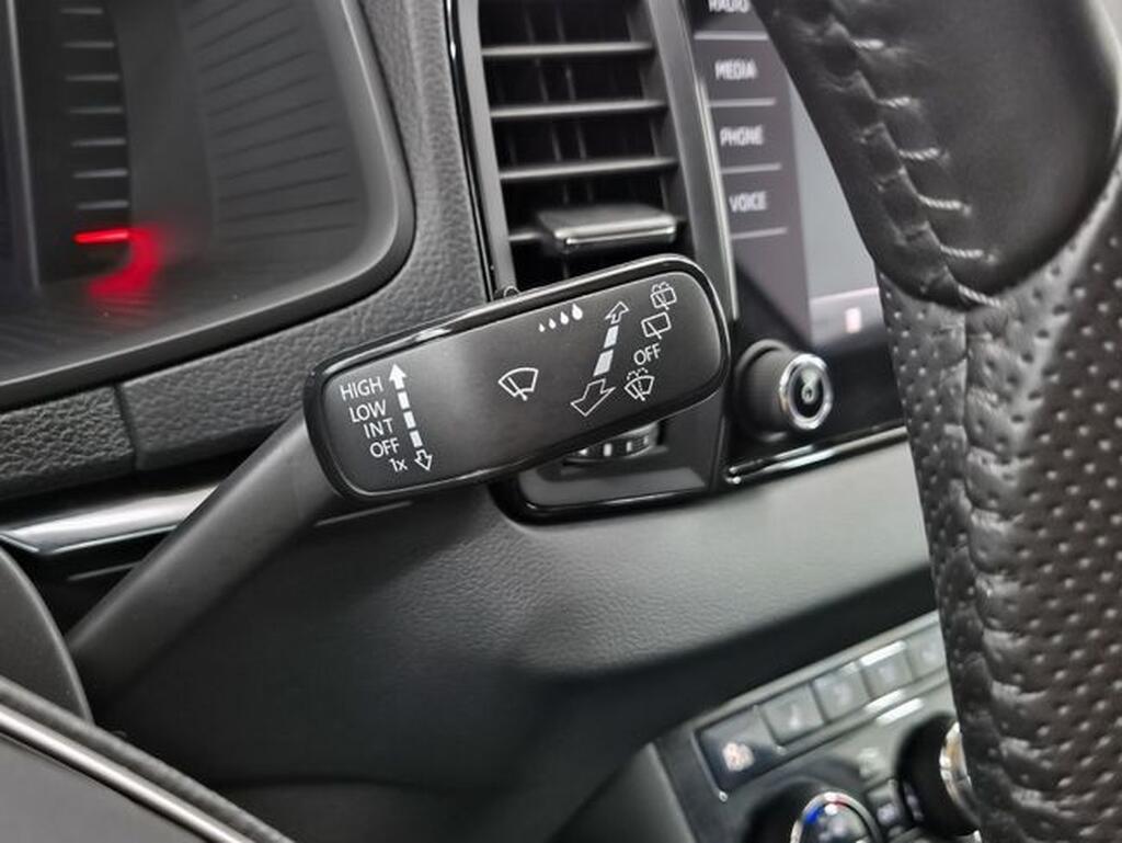 Skoda Karoq 1.5 TSI 110kW (150CV) DSG ACT Sportline Segunda mano