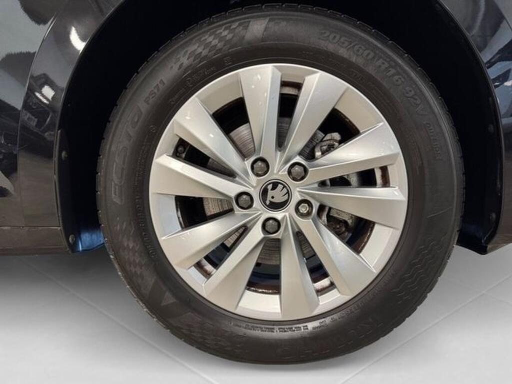 Skoda Octavia 1.5 TSI 110kW(150CV) m-HEV DSG Selection Segunda mano