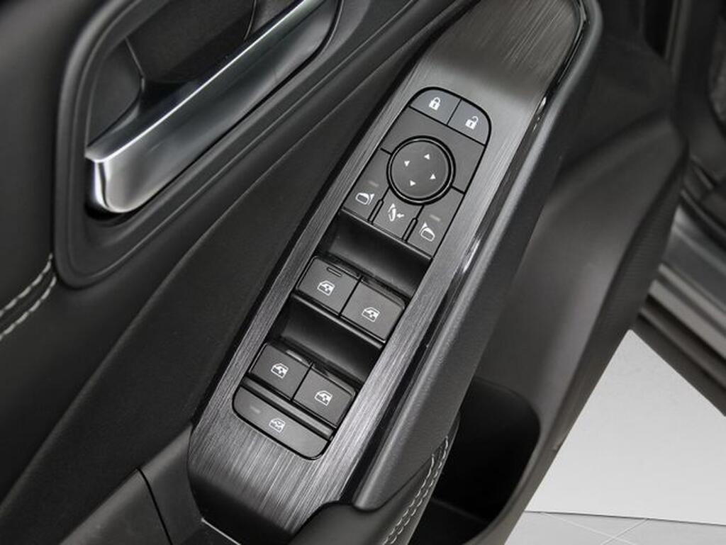Nissan Qashqai DIG-T 103kW (140CV) mHEV 4x2 Acenta Segunda mano