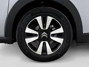 Citroën C3 PureTech 60KW (83CV) Shine 11
