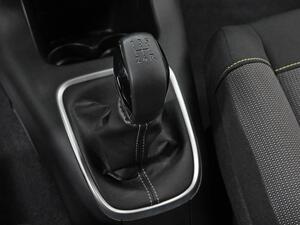 Citroën C3 PureTech 60KW (83CV) Shine 19