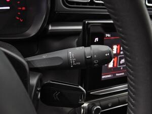 Citroën C3 PureTech 60KW (83CV) Shine 27