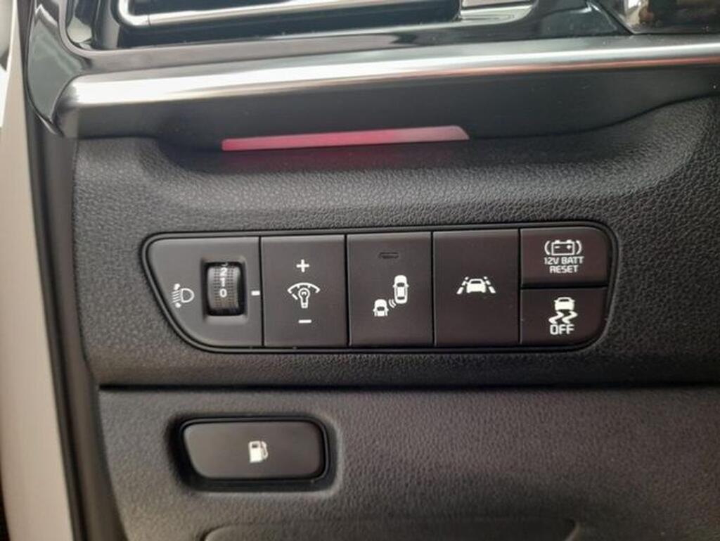 Kia Niro 1.6 GDi HEV 104kW (141CV) Emotion Segunda mano